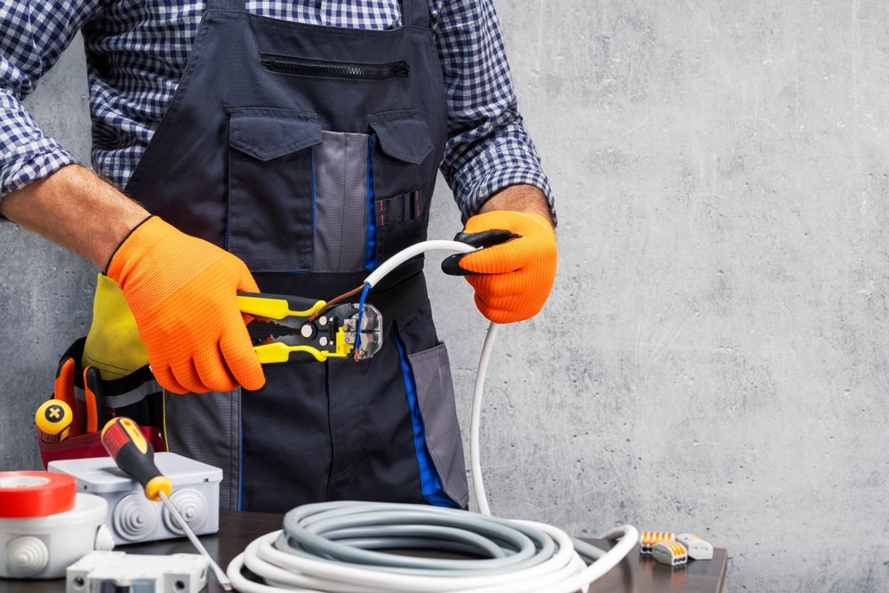 Why you should always use a licensed electrician to do your electrical work